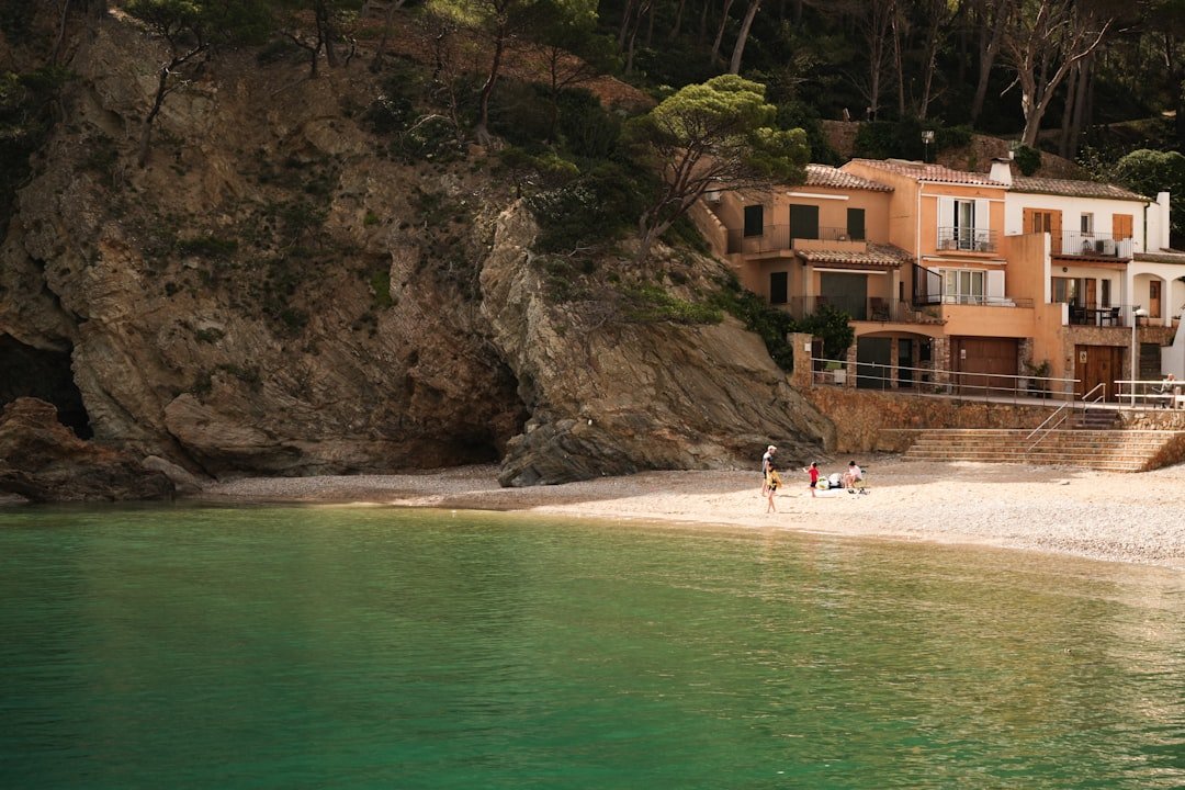Costa rocosa en Girona, Catalunya